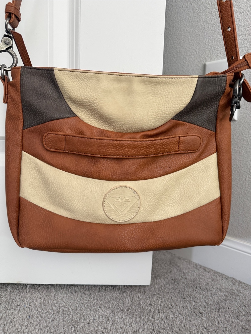 Roxy Brown, Cream & Dark Brown Colorblock Leather Crossbody